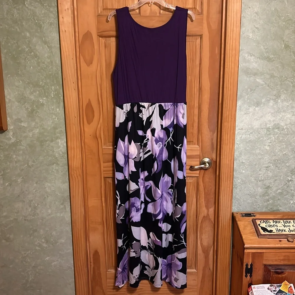 Women’s BlueTime Sleeveless Dress Purple Bodice Purple Floral Skirt NWT Size 3XL - Picture 2 of 3